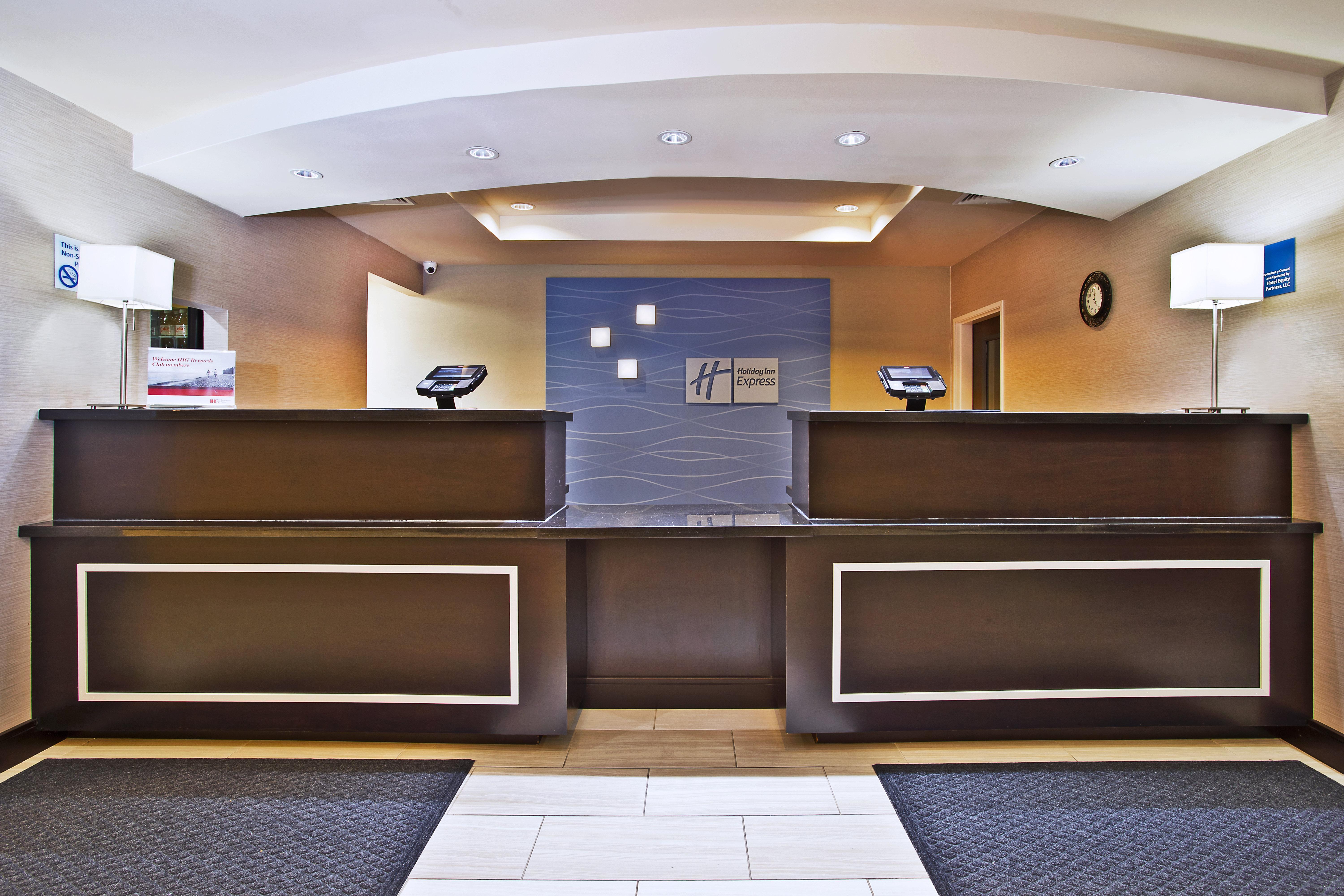 Holiday Inn Express & Suites Springfield By Ihg Екстер'єр фото